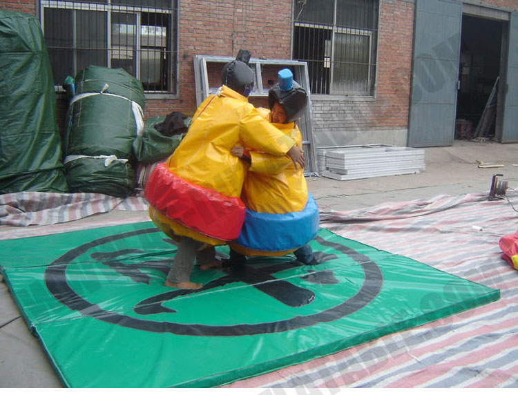 Inflatable sumo wrestling suits detailed description 2 Detailed description 2