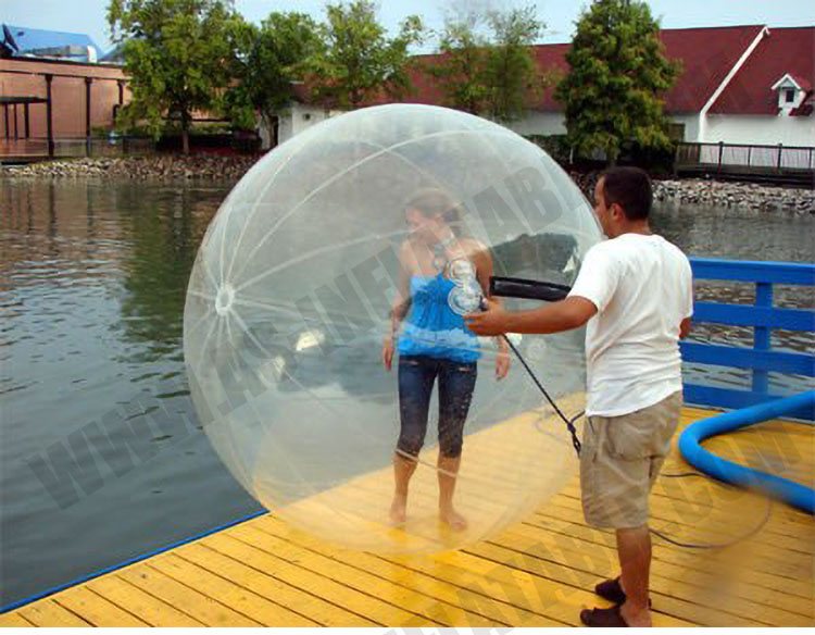 Inflatable water walking ball detailed description 3 Detailed description 3